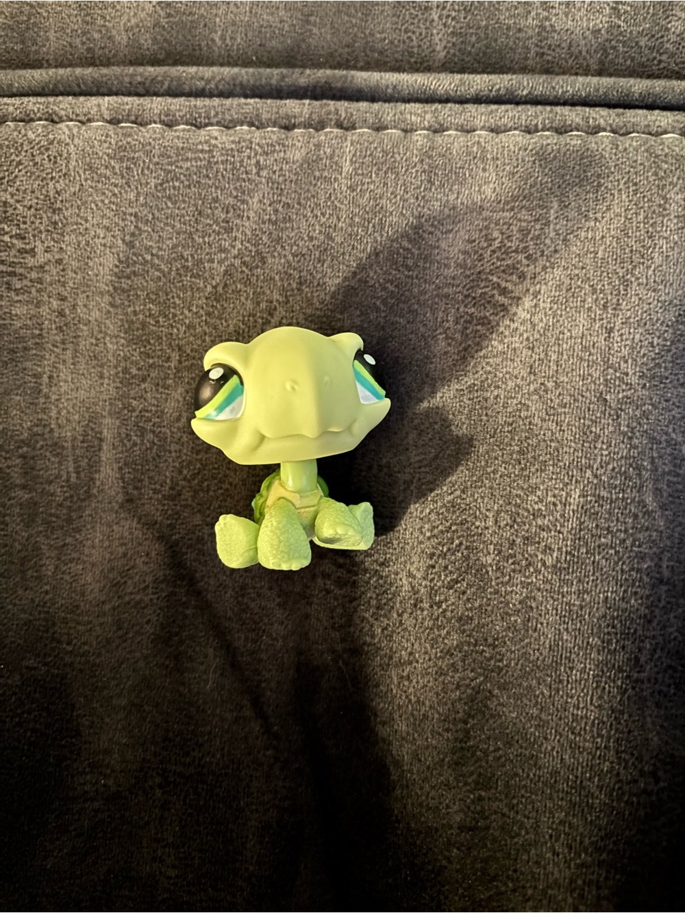 Littlest Pet Shop Lime Green Turtle Figure with Teal Accent Eyes